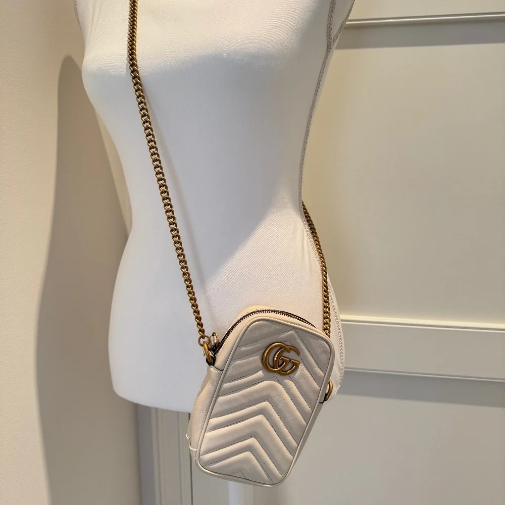 Gucci GG Marmont Vertical Phone Crossbody Bag Matelassé Leather Mini - Picture 12 of 15